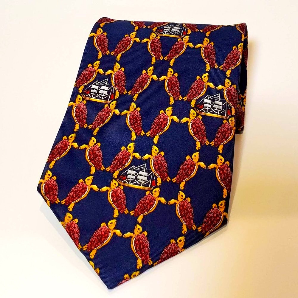 The Mystic Seaport Museum of the Americas Sea Turtle Print Nautical Tie